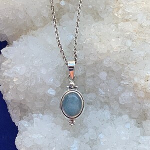 Aquamarine pendant set with sterling silver