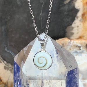 Colgante redondo de concha blanca, ojo de Shiva, ojo de Santa Lucía, plata de ley