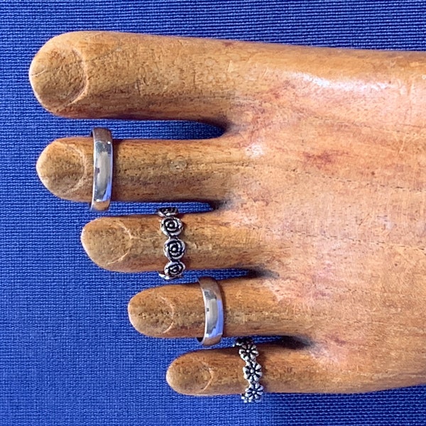 Toe rings or mid-fingers rings made with sterling silver