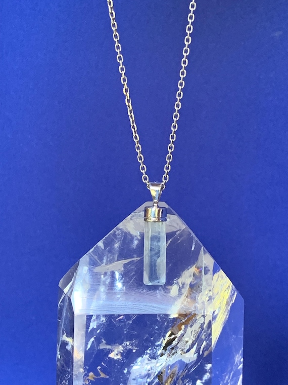 Collier pendentif cristal d'aigue-marine naturel et argent sterling