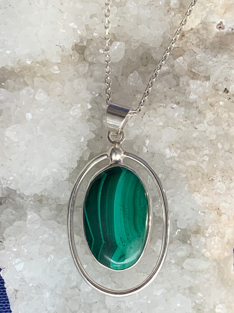Malachite pendant set with Sterling silver