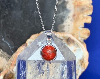Ciondolo in corallo rosso e argento sterling, montatura semplice