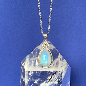Colgante de piedra lunar y plata de ley, piedra con motas azules AA