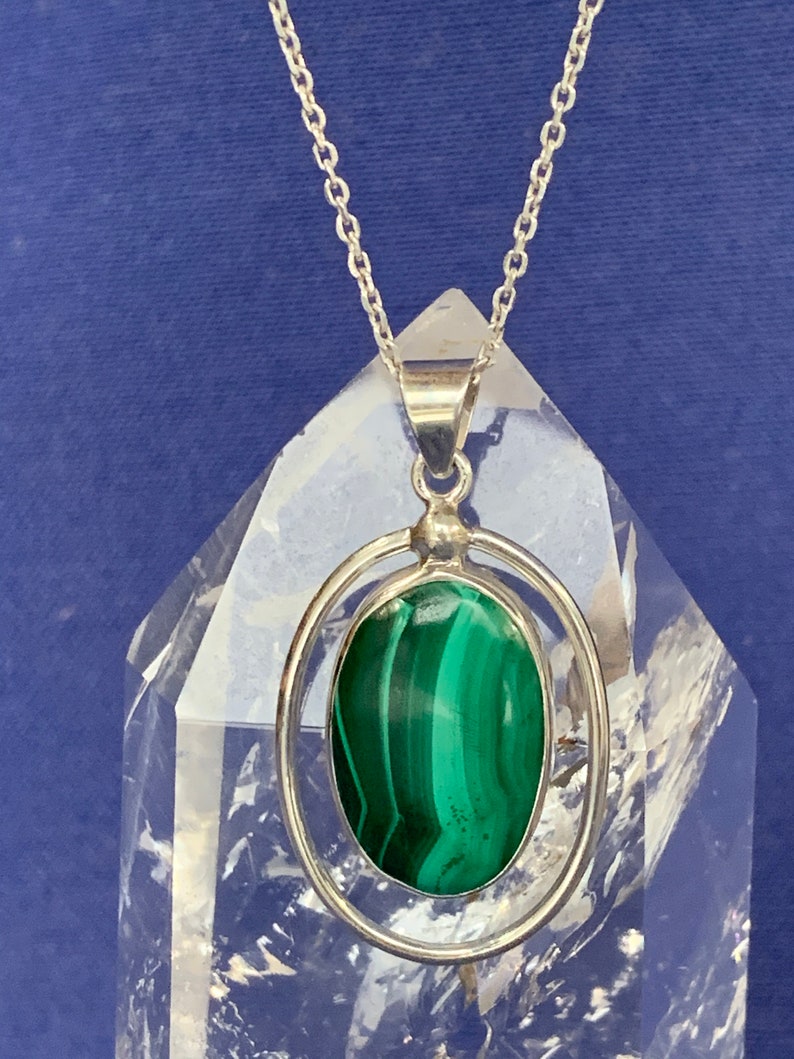 Malachite pendant set with Sterling silver