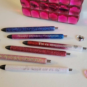 Stylo glamour fait main, pailleté, personnalisable. Crayon résine/époxy pour soi ou en cadeau.