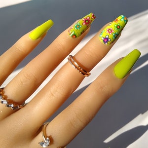 Instant Luxury Acrylic Press On Nails- Spring Florals | Green Flower Power | Fake Nails | False Nails | Glue On Nails