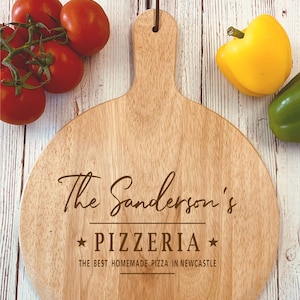 Personalised 12 Pizza Paddle 30cm. 3 designs to choose from. Custom Pizza Board, Pizza Plate. Ideal gift for any occasion. Layout 1