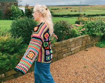 Chaqueta de crochet, cárdigan de cuadros de abuela, chaqueta bohemia, cárdigan multicolor, chaqueta de patchwork, chaqueta corta hippie