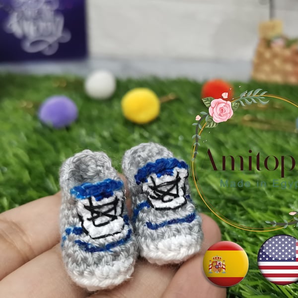 sneaker shoes amigurumi pattern / grey trainer shoes crochet pattern/ doll accessories / Amitopia pattern