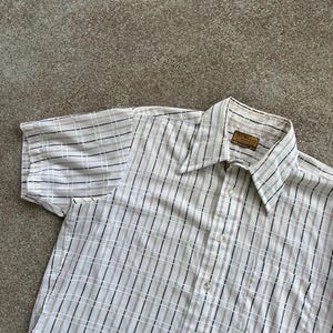 Vintage 70s Short Sleeve Ribbed Button Up Shirt
