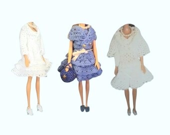 Gehäkelte Puppen Outfits, Weißes Kleid, Blauer Rock, Accessoires für 30 cm große Puppen