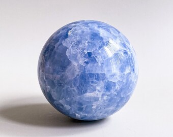 8CM / / Hoge kwaliteit Blauwe Celestite Crystal Sphere Gepolijste Steen Engelachtige Kalme Compassie Meditatie Kristal