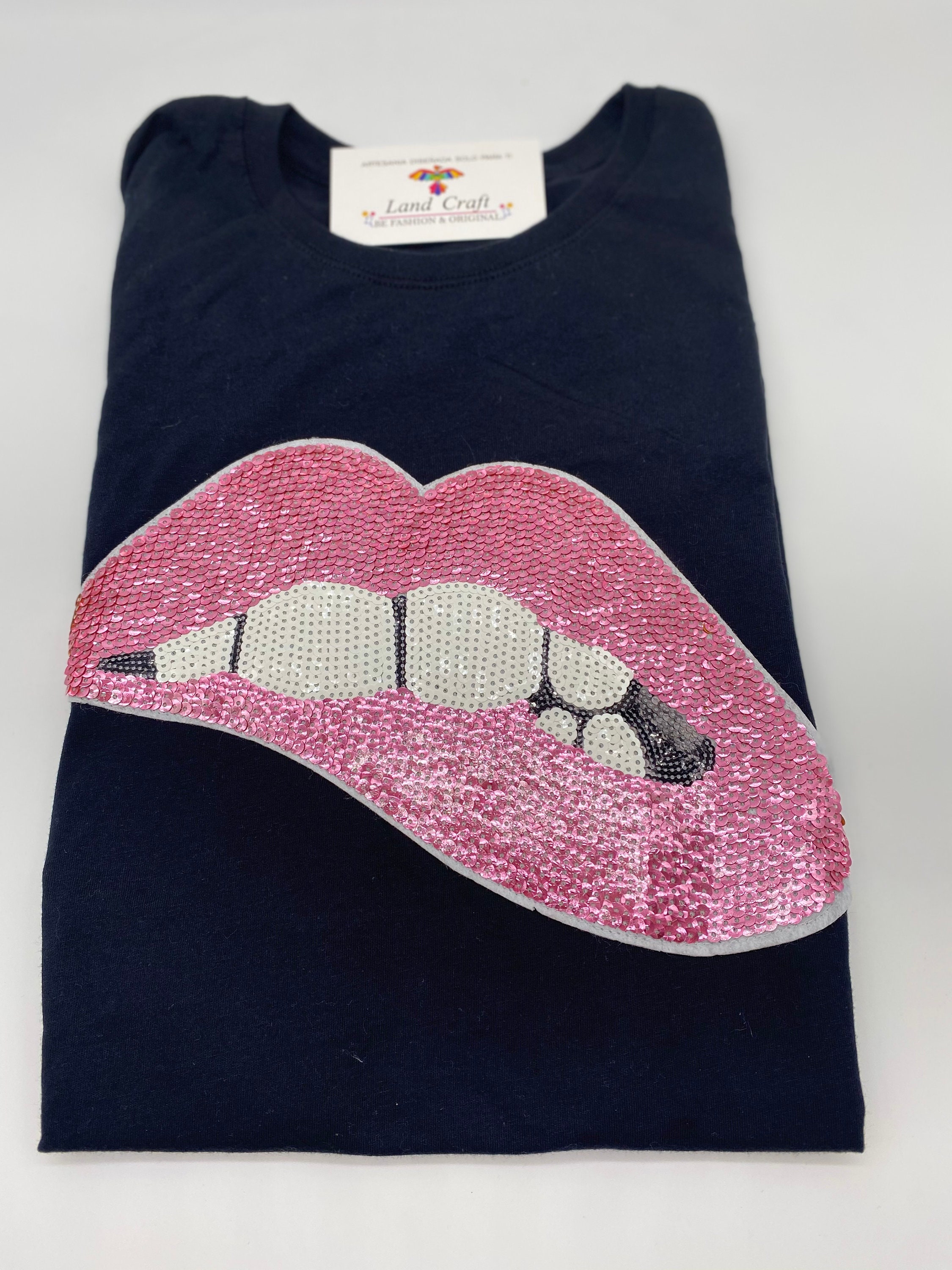 Womens Lipstick Chick Kiss Bling Bling Sequintee Face Design Womens Lipstick Chick Kiss Bling Bling Sequintee Face Design