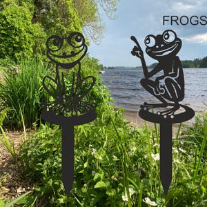 Frog Garden Decor | Metal Yard Art for Outdoor Decoration | Fun Frog Metal Sculptures for Garden or Patio