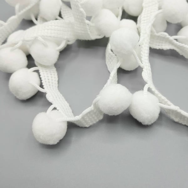 White pom pom trim, 28mm Trim, perfect trimming for cushions, blinds, curtains & home decor