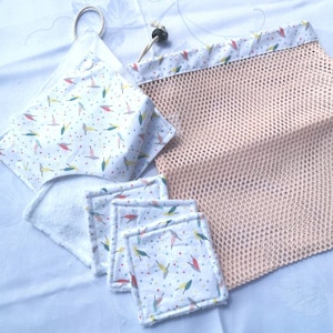 "Softness for the toilet" gift set/eco-friendly/wipes, dispenser, net and pouch. Made of very soft cotton and bamboo.