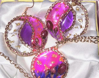 Handmade Resin Jewelry Set: Rhinestone Earrings and Flower Pendant Necklace