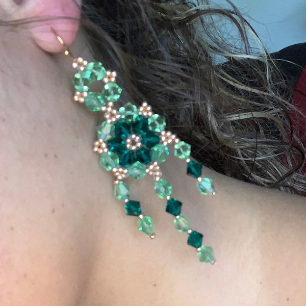 Green Star Earrings/Aretes de cristal en verde/ Christmas gift