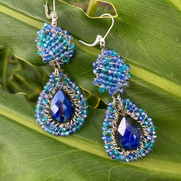 Blue Earrings/ Crystal Earrings/ Pendientes Azules./ Pendientes en Cristal/Handmade beaded earrings/Cocktail earrings