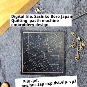 Könnte beinhalten: Ein quadratischer, marineblauer Stickdesign-Patch mit weißen geometrischen Nähten. Der Text auf dem Patch lautet: "Digital file. Sashiko Boro Japan Quilting pacth machine embroidery design." Dateiformate sind unter dem Patch aufgeführt.
