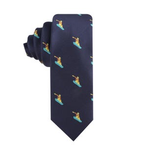 SNOWBOARDER NECKTIE, Winter Sports Tie for Men, Novelty Snowboarding Tie, Groomsmen Wedding Tie, Gift for Snowboarders