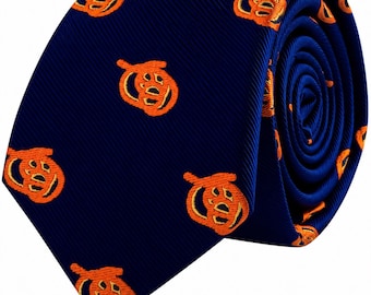 PRETZEL SKINNY TIE | Fun Novelty Necktie for Men | Perfect Gift for Pretzel Lovers, Bakers & Foodies | Great for Work, Parties and Events