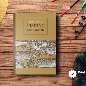 以下が含まれることがあります： 表紙に「YOUR NAME FISHING LOG BOOK」という文字が書かれた茶色の釣りログブック。表紙には魚のイラストが描かれている。