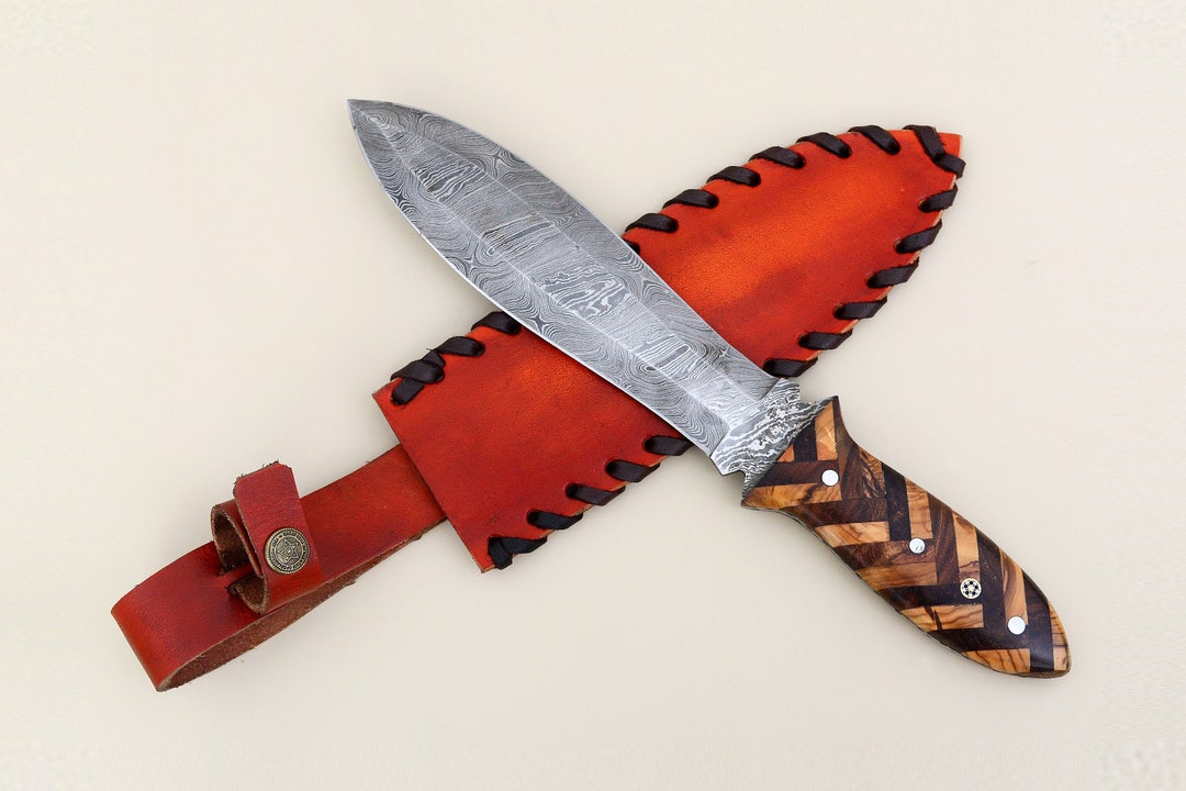 Wooden Art Handle With Amazon Design Knife, Handmade, Damascus Blade