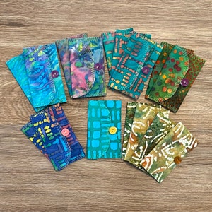 Soporte para tarjetas de regalo de tela reutilizable hecho a mano, sobre para tarjetas de regalo, billetera para tarjetas de regalo, titular para tarjetas de regalo para maestros - BATIK
