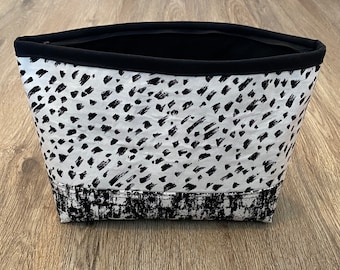 Handmade Unique Fully Lined Fabric Makeup Bag, Cosmetic Bag, Toiletry Bag, Zipper Pouch, Unique Gift, Gift for Women - Clutch