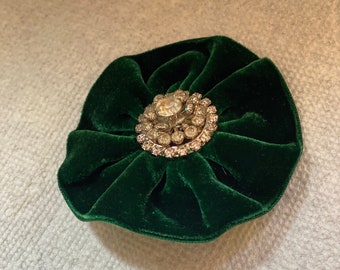 Flower Hair Clip and/or Brooch Pin. Col. Mossleaf.