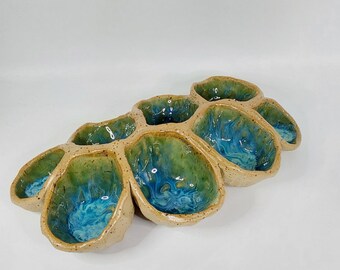 Dekorative Snackschale aus Keramik, handgetöpfert