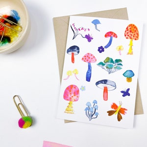 Carte vierge de champignons, carte de correspondance de champignons aquarelle