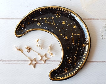 Black luna jewelry dish 22 K Gold Celestial jewelry holder Modern crescent moon ring holder Moon bathroom decor