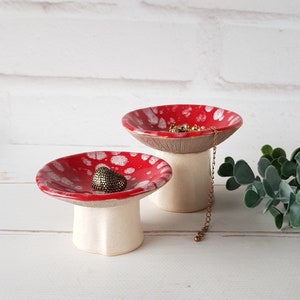 Plato de joyería de amanita Decoración de hongos del bosque Hongo agárico de mosca regalo para mamá