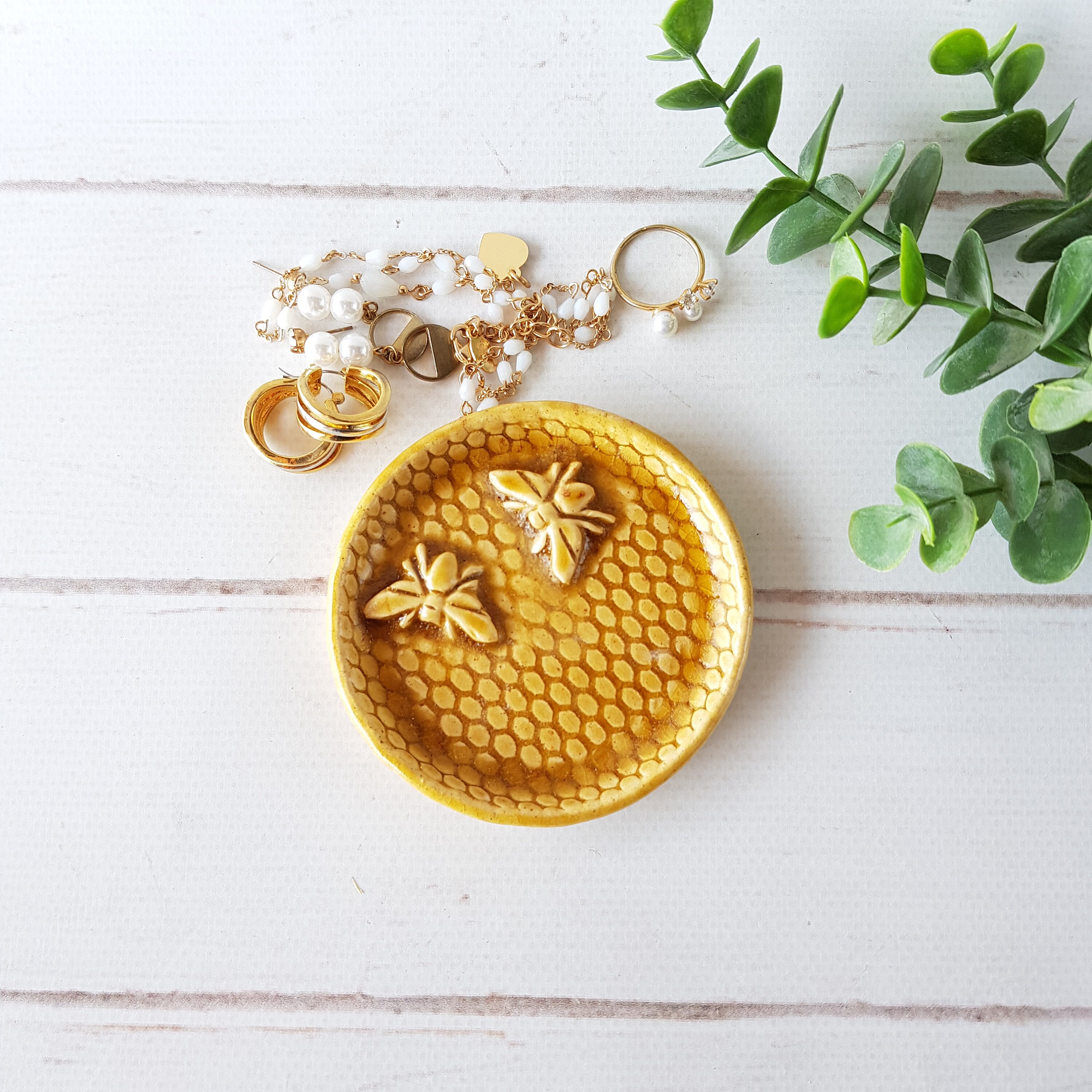 Blue Vintage Bee Large Ceramic Jewelry Tray main image 0