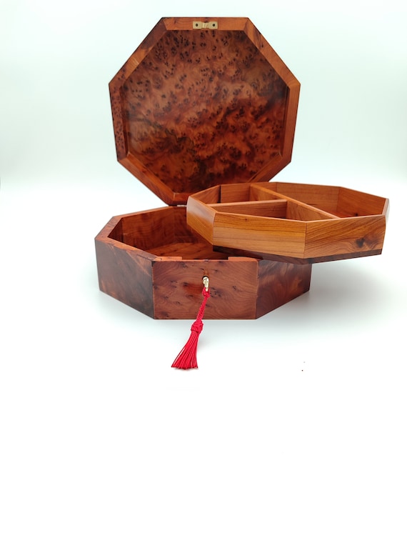 Boîte à bijoux à clé marqueté de nacre (NEUVE) - image 2