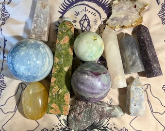 Intuitively Chosen Crystal Mystery Box