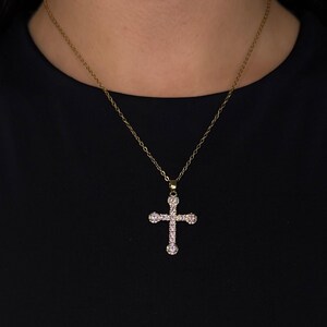 Collar de cruz rosa / Dije de cruz religiosa / Collar para mujer / Colgante cristiano / Joyería para el día a día