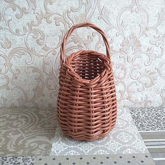Wicker basket organizer Small Easter basket Kitchen wall organizer Small wicker basket with handle Hanging wicker basket Rustic wall baskets Wicker basket organizer Small Easter basket Kitchen wall organizer Small wicker basket with handle Hanging wicker basket Rustic wall baskets