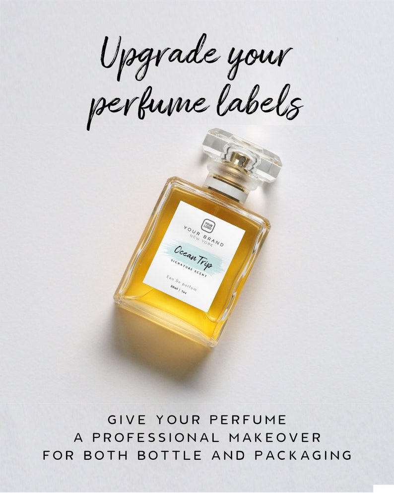 K&ouml;nnte beinhalten: Eine durchsichtige Glasflasche mit Parfum, auf der ein Etikett mit der Aufschrift "Ocean Trip" und "Your Brand, New York" angebracht ist. Die Flasche steht auf einem wei&szlig;en Hintergrund.