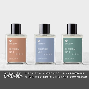 Może przedstawiać: Trzy szklane butelki perfum z czarnymi nakrętkami i etykietami. Etykiety są białe z czarnym tekstem, który brzmi "YOUR BRAND NEW YORK BLOSSOM NO.1 00000 EAU DE PARFUM 30ML 1.02 OZ". Butelki znajdują się na białym tle. Butelki mają wymiary 1,5 cala na 2 cale i 2,375 cala na 3 cale.