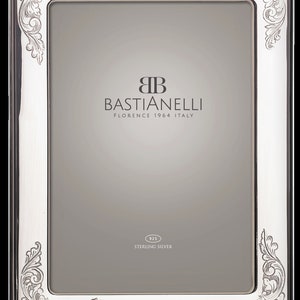Könnte beinhalten: Silberner Bilderrahmen mit einem verzierten Design und dem Text "Bastianelli Florence 1964 Italy" und "925 Sterling Silver".