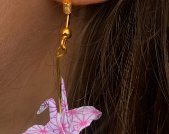 Kleine Origami Kranich Ohrringe [SUMIRE], Tsuru mittellang, violett gold mit Perle, perfektes Geschenk, Muttertagsgeschenk＜KR42＞