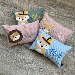 Babykissen bestickt Kinderkissen mit Namen Namenskissen Kissen personalisiert Kissen mit Namen Kissen Waffelpique Kuschelkissen Bild 1