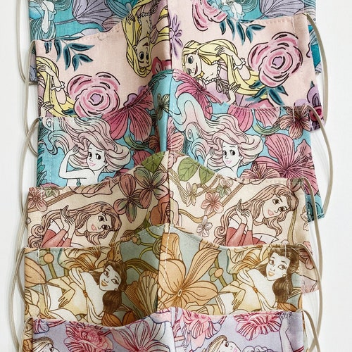 ADULT/TEEN/CHILD Disney Princesses Floral Face Mask w/Filter Pocket /  SnowWhite, Aurora, Ariel, Cinderella, Belle, Jasmine, Rapunzel, Mulan