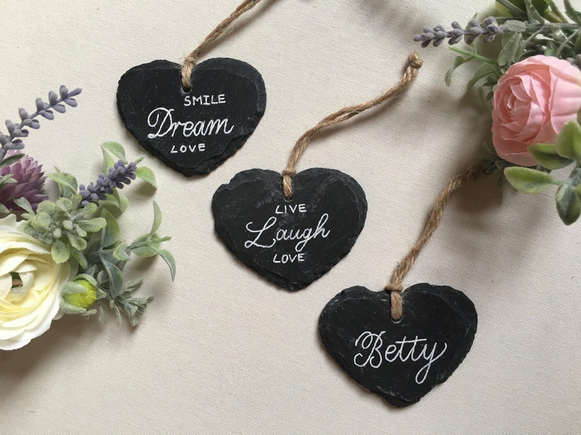 Ardoise de coeur suspendue avec citation / calligraphie Etsy