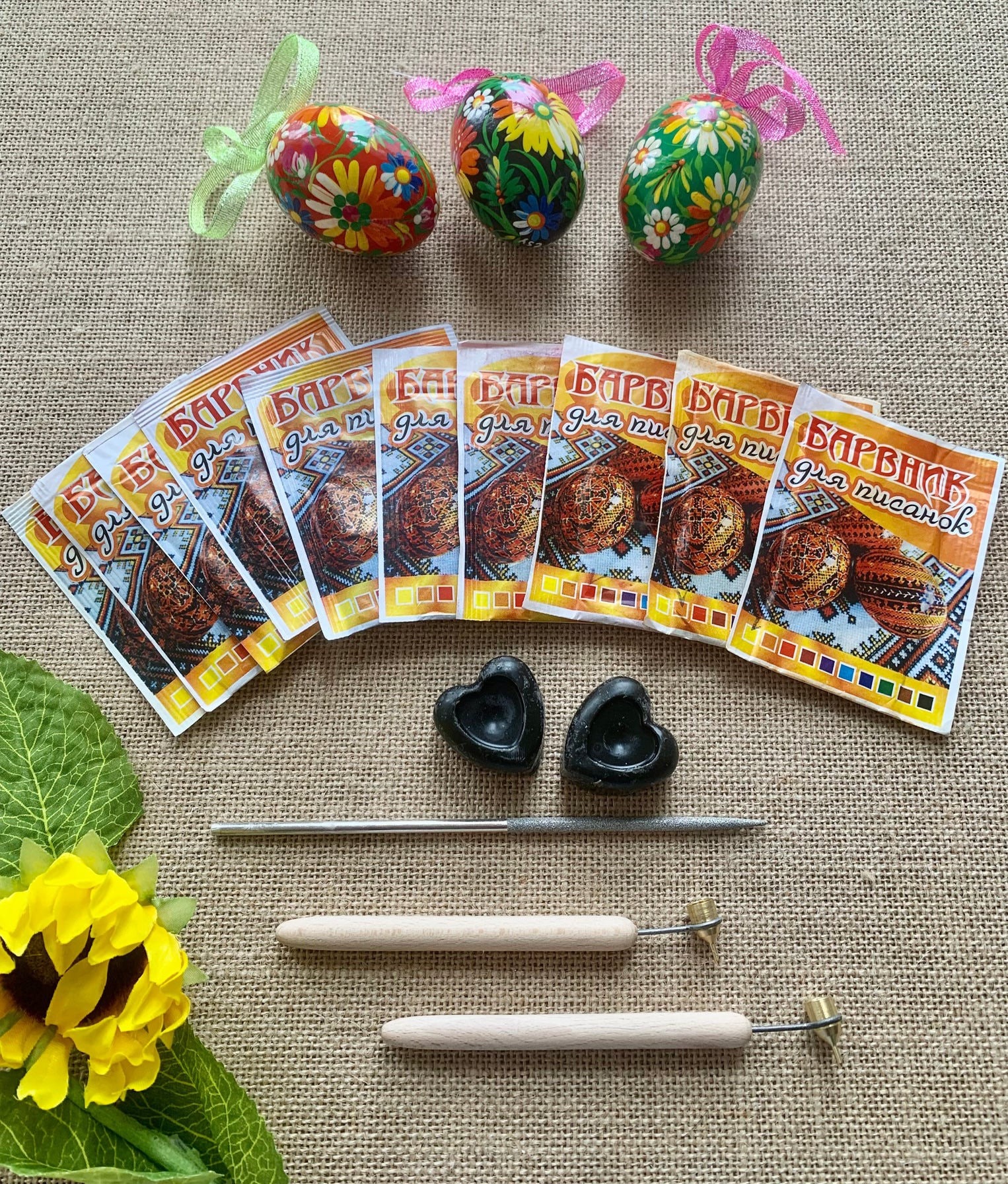 ピサンキ　本と道具のセット ウクライナのピサンキ本、2冊入荷しております。欧米で広く