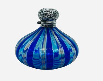 Antyczny wiktoriański srebrny flakon z zawijasem do perfum