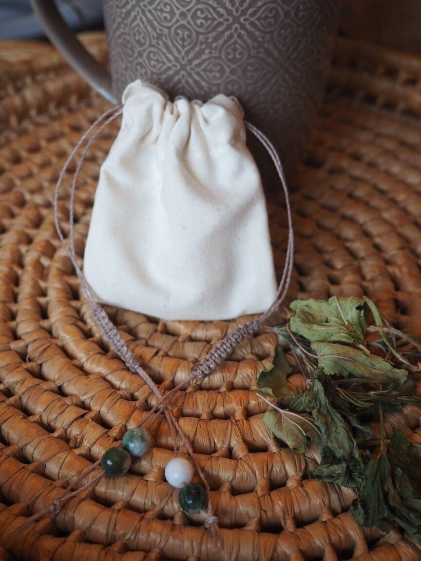 Sachet à Thé/Infusion Réutilisable en Coton, Finition Macramé et Perles Agathe Mousse
